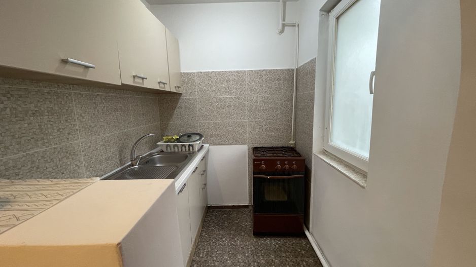 Apartament cu doua camere in zona Gh.Lazar - Poză 13