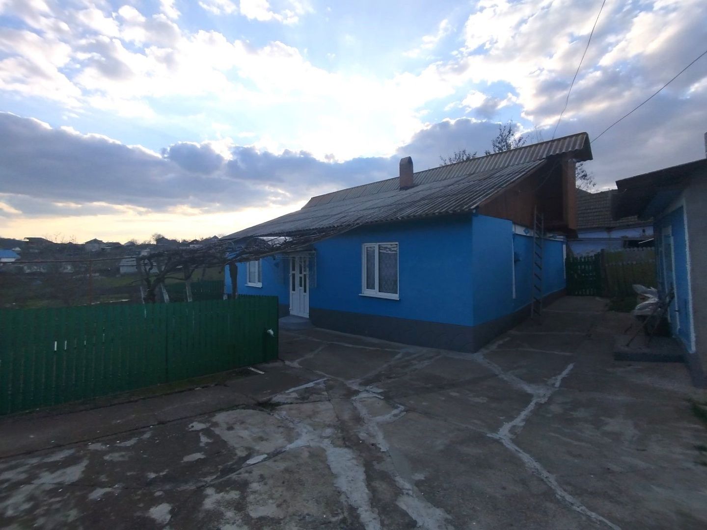 Casă bătrânească de vânzare – 86 m², 24 ari teren- r-nul Anenii Noi, sat. Hîrbovăț - Poză 1