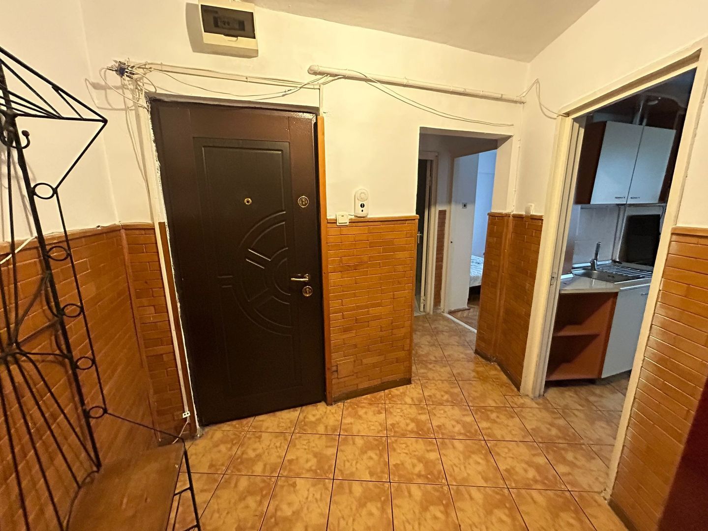 Apartament 2 camere, etaj 3 - zona Cetate - Poză 7