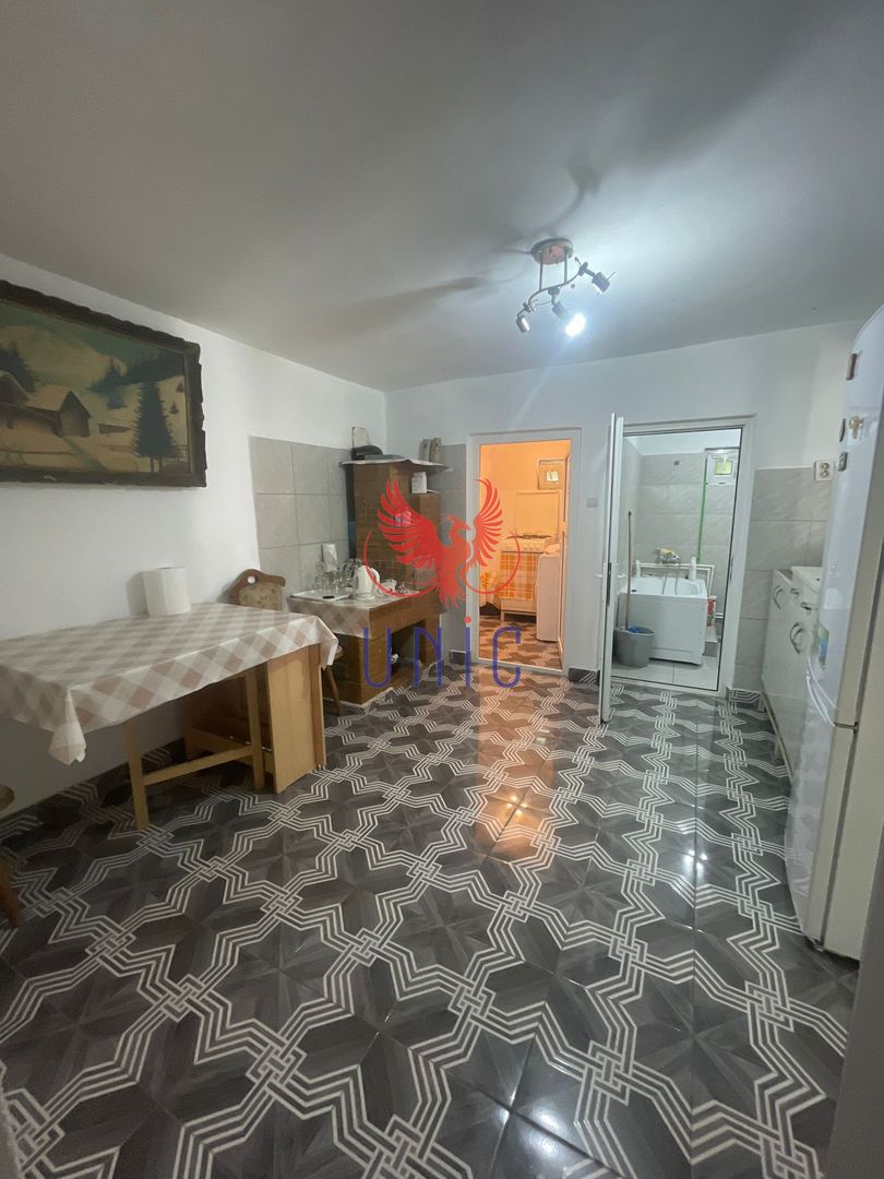 Casa cu teren de 1000 de mp -Radovan - Poză 10