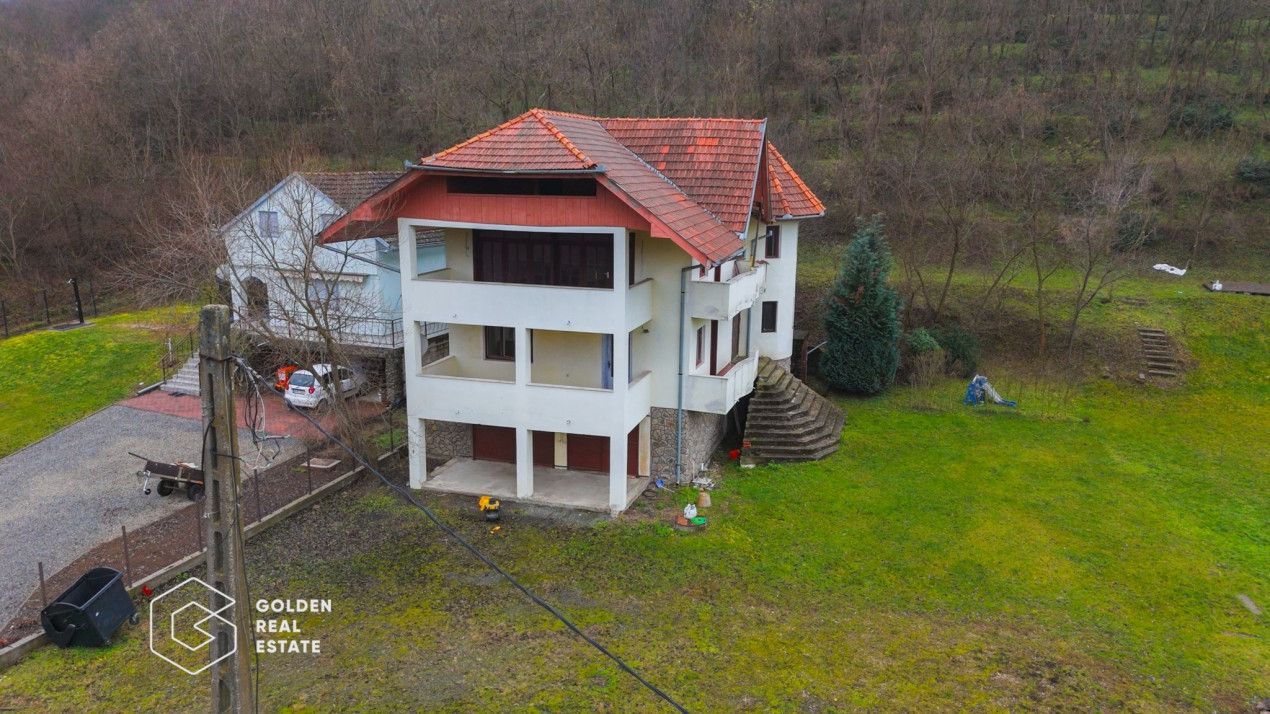 Casa D+P+E, teren 2200 mp, sat. Minis - Poză 2