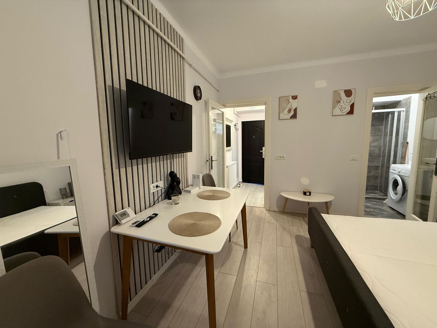 Garsonieră complet renovată in zona Dorobanți pe Strada Londra - Poză 1