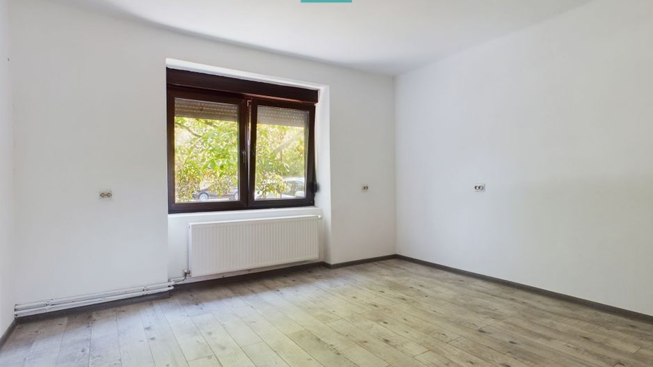 Casă 4 camere, zona centrală în Pâncota - Poză 3