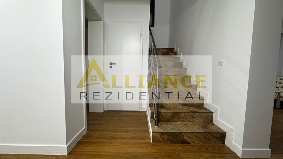 Vila de vanzare-5 camere-3 bai-500 M de STV - Poză 20