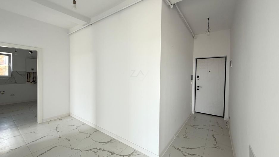 Bloc FINALIZAT la asfalt. Decomandat. - Poză 11