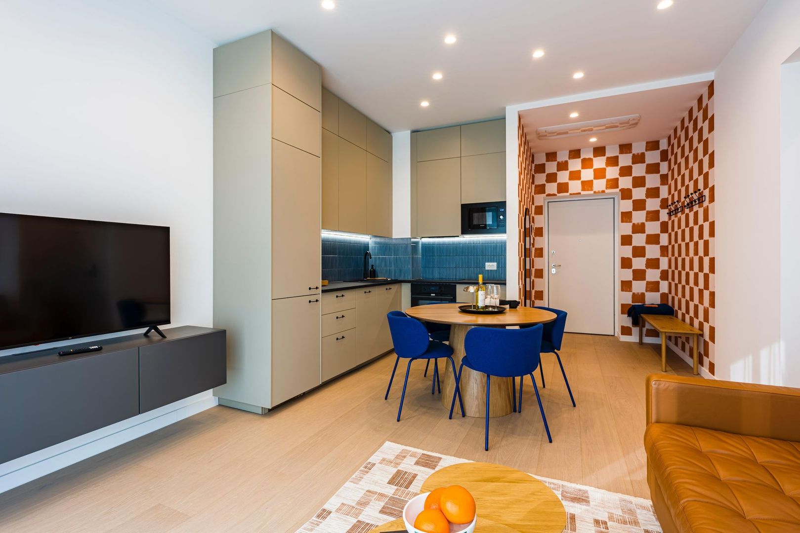Apartament lux 2 camere, Aviatiei Tower, etaj 8, vedere superbă. - Poză 1