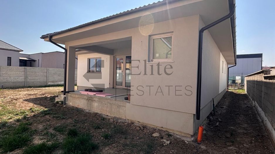 Casă de vânzare cu 4 camere în Sânmartin, Bihor - Poză 5