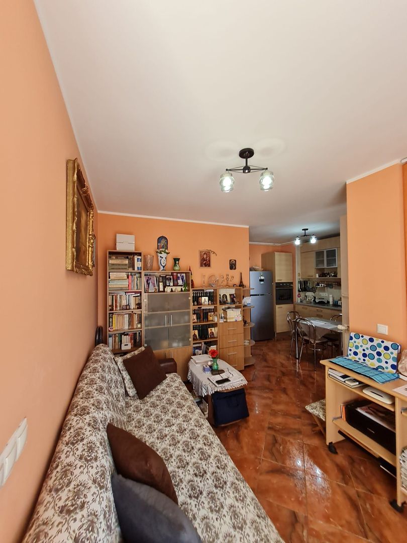 Apartament generos cu o camera - Poză 19