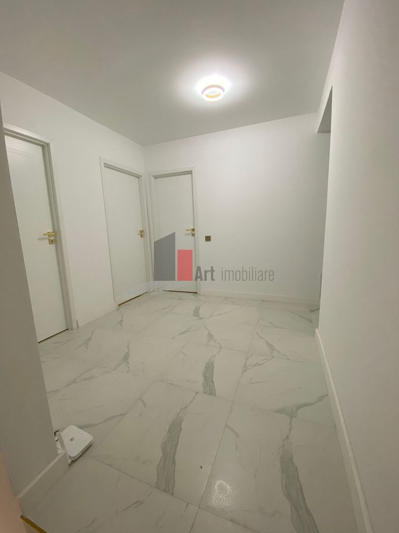 VILA SUPERBA DE VANZARE IN PIPERA - Poză 7