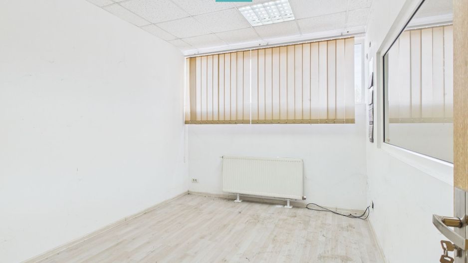 Hală cu suprafața de 296mp Arad - Poză 5