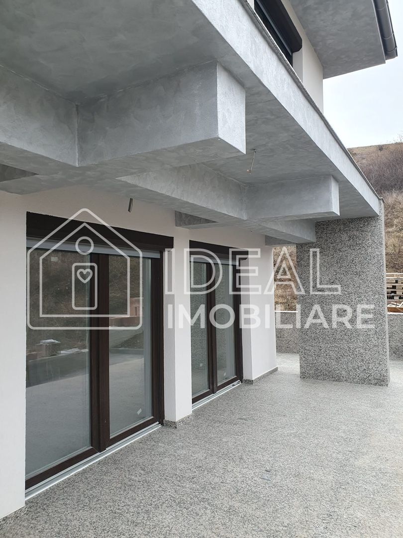 Casa Individuala Moderna cu 4 camere  si garaj, in Sura Mare - Poză 4