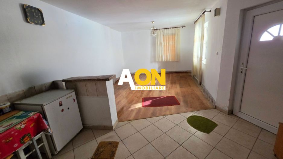 Casa 8 camere, cu 2 corpuri de cladire,  387 mp teren, zona Centru - Poză 9