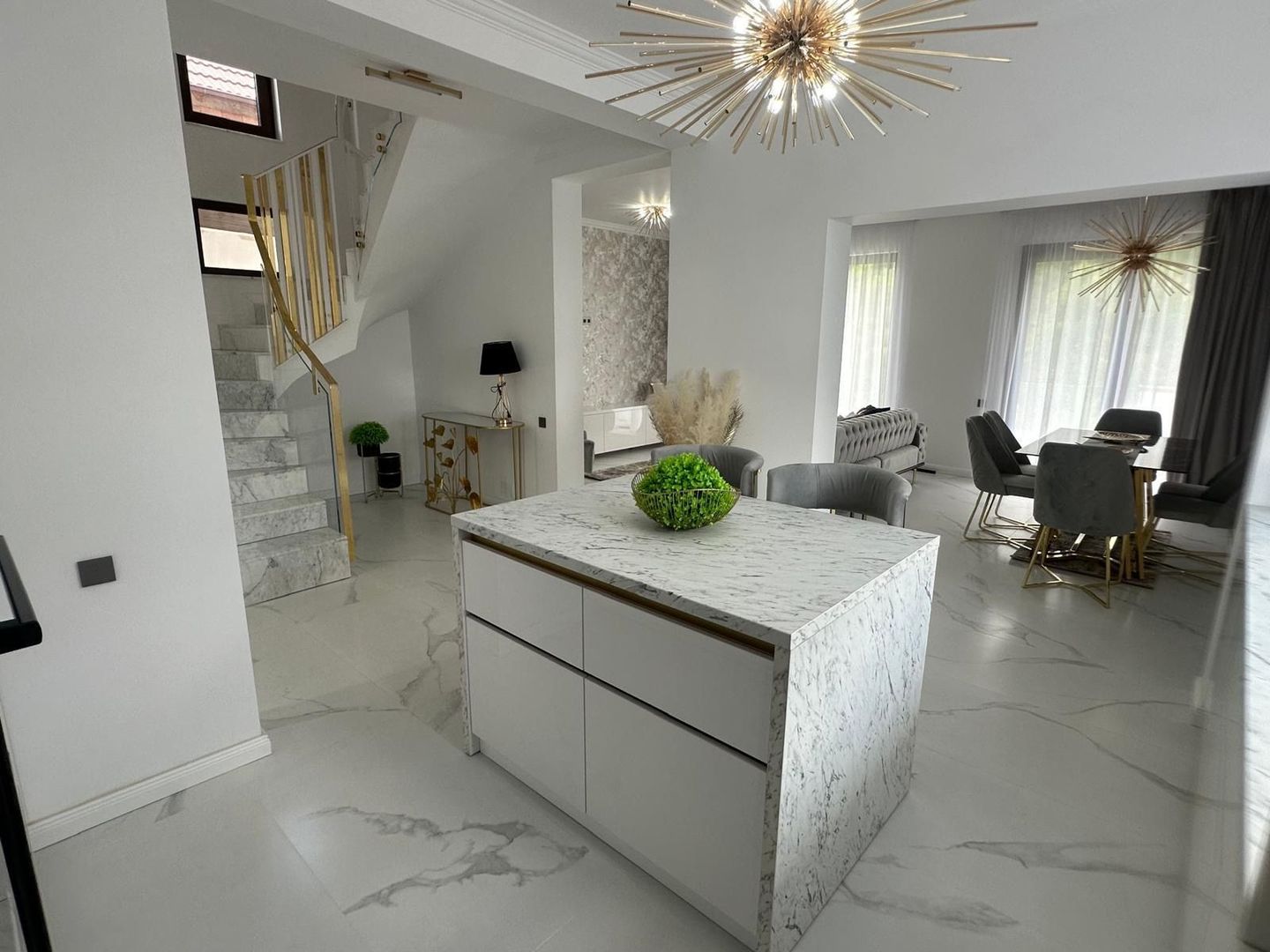 Casă individuală | finisaje moderne | la cheie | curte | Salicea - Poză 10