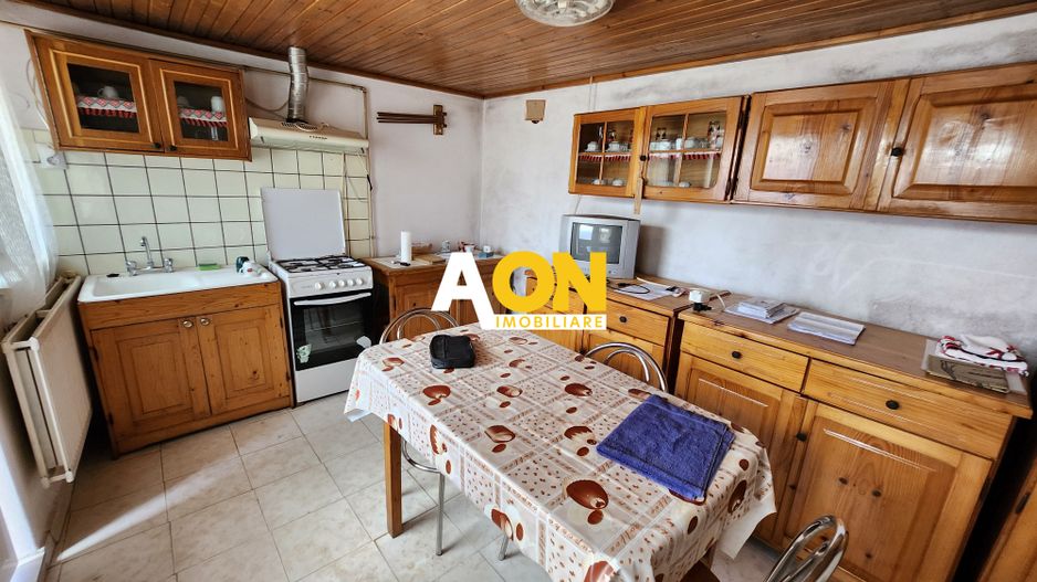 Casă cu 4 camere de vânzare în zona Barabant - Poză 10