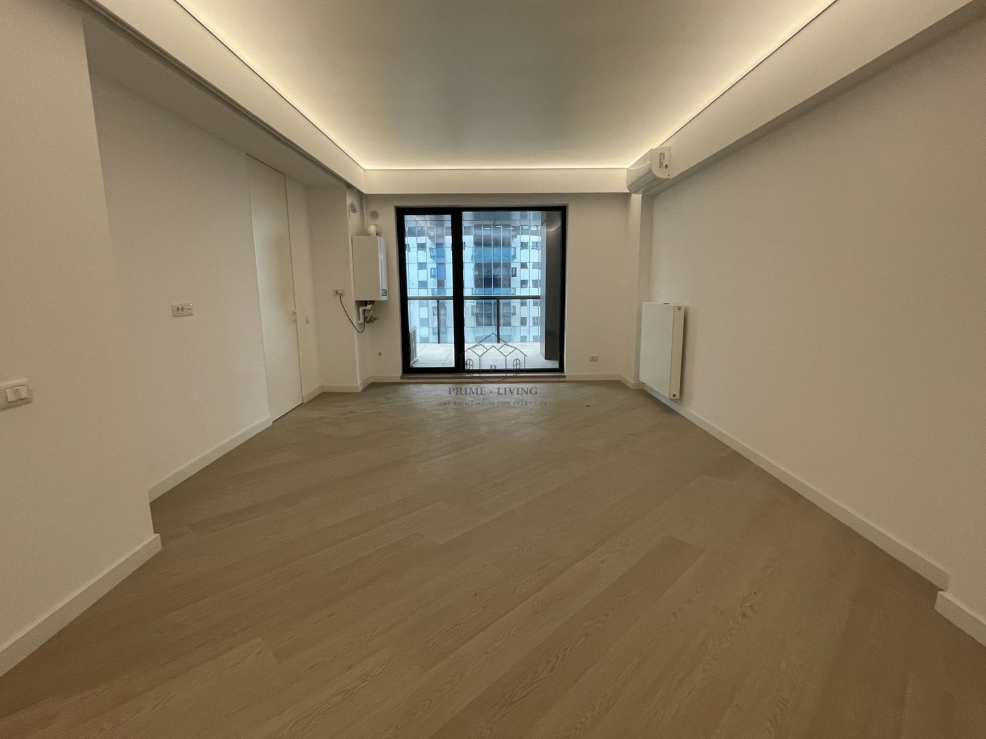 APARTAMENT COCHET CU VEDERE, DE 2 CAMERE LA INCHIRIERE IN CORTINA NORD - Poză 2
