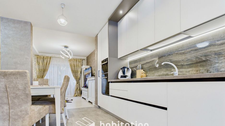 Casă patru camere în locație privilegiatǎ în Dumbrăvița - Poză 4