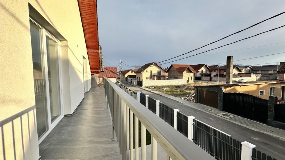 Casă individuală de vanzare  cu garaj și curte proprie – Hălchiu - Poză 27