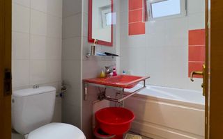 Apartament 2 camere decomandat, renovat,mobilat,utilat,centrala - Poză 2