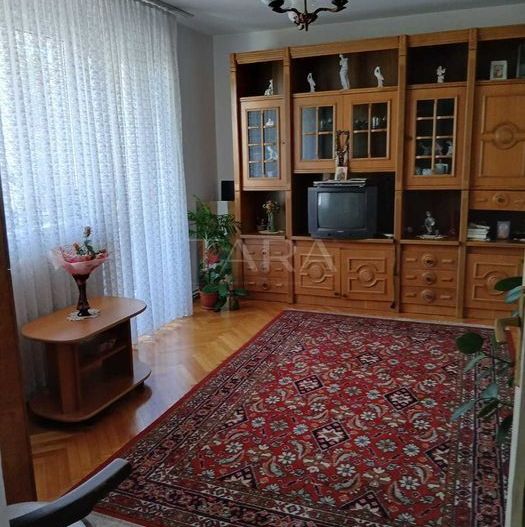 Apartament cu 3 camere, zona Bogdan Vodă - Poză 1