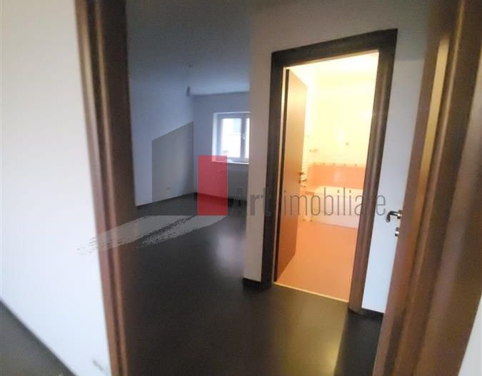 Apartament 3 camere Vitan metrou Mihai Bravu - Poză 9