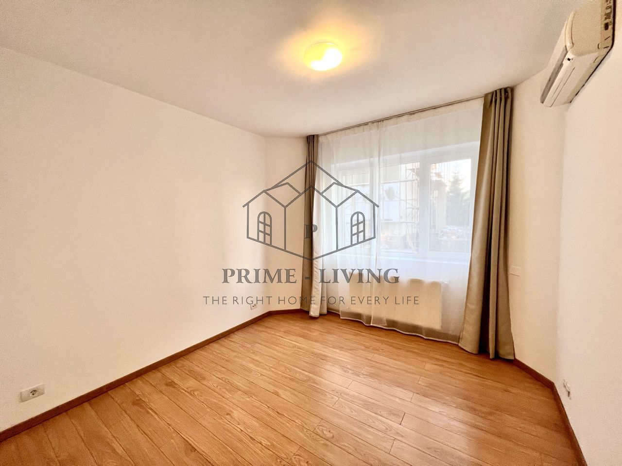 VILA CU 5 DORMITOARE LA INCHIRIERE IN COMPLEX REZIDENTIAL - Poză 4