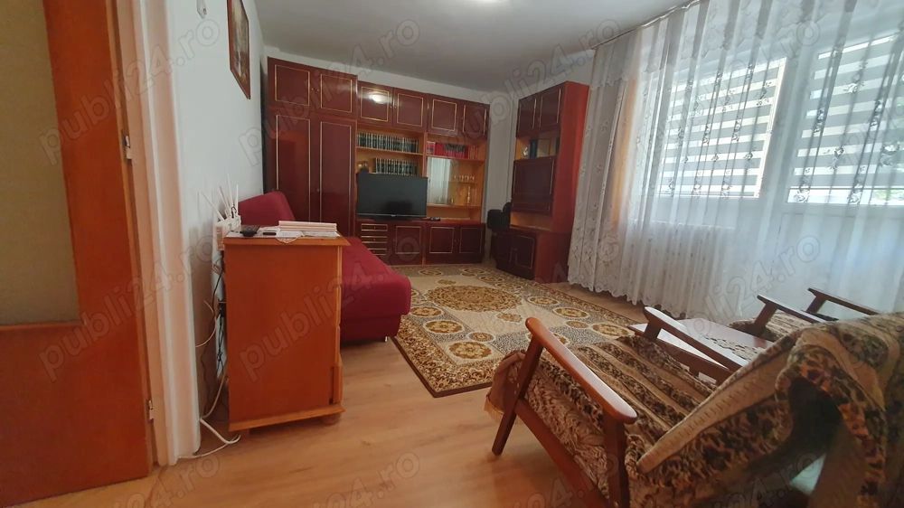 Apartament 3 camere, 3 balcoane, Teiul Doamnei – bloc reabilitat - Poză 3