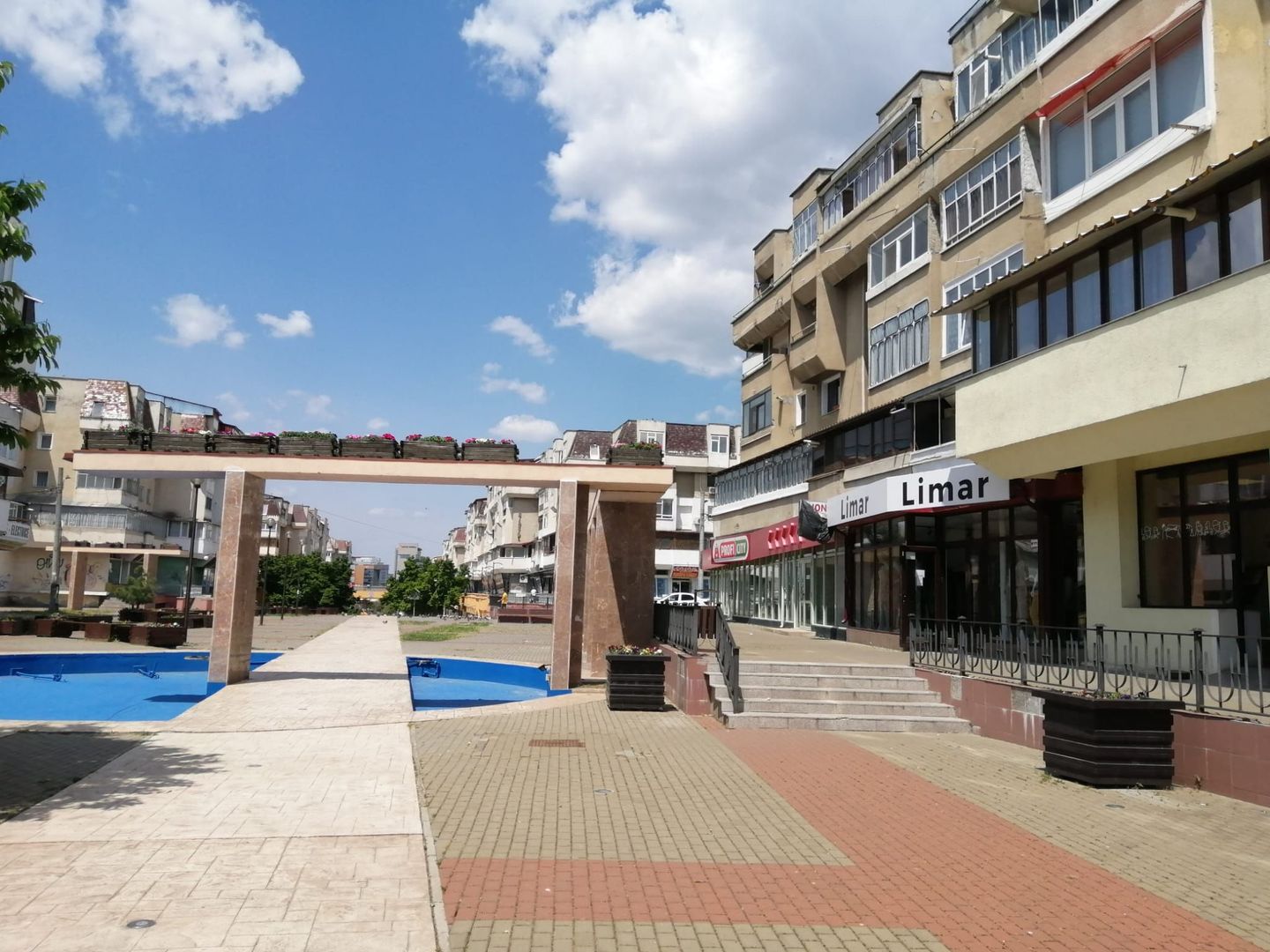 Spațiu comercial ultracentral, 200 mp singurul vad 100% pietonal Roman - Poză 4