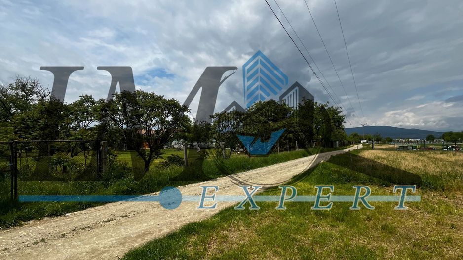 Teren de vânzare zona arini in Lancram - Poză 1