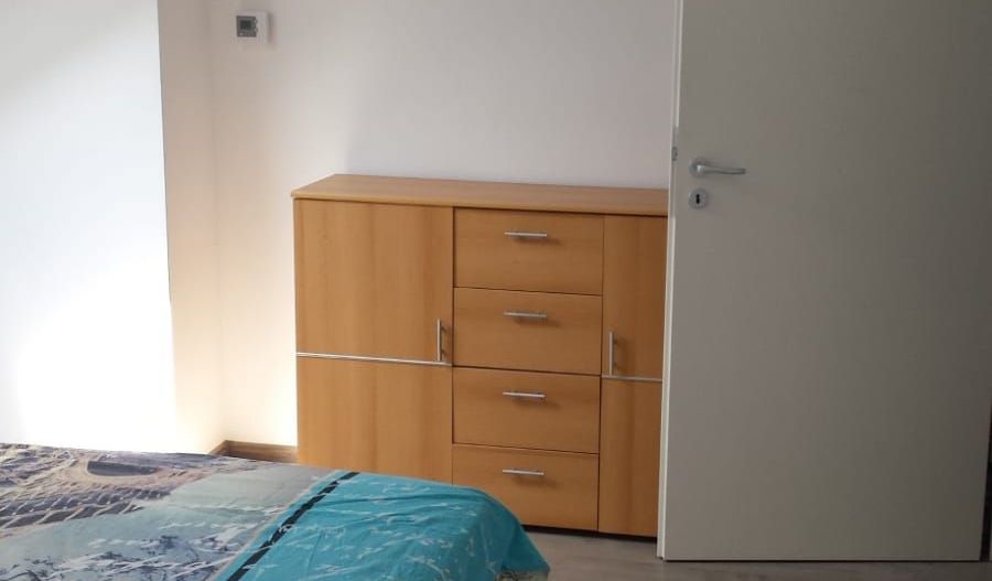 Apartament 3 camere, decomandat - Poză 3