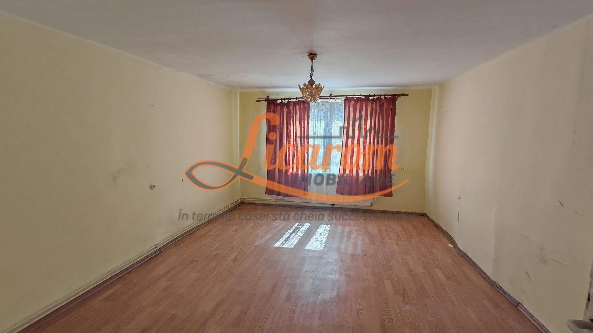 Casa singur in curte zona ZONA ISTORICA langa Seminarul Teologic - Poză 3