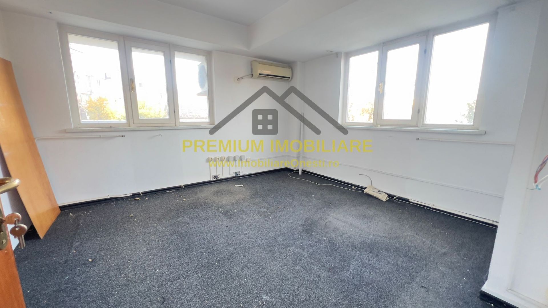 CLADIRE DE BIROURI - Poză 5