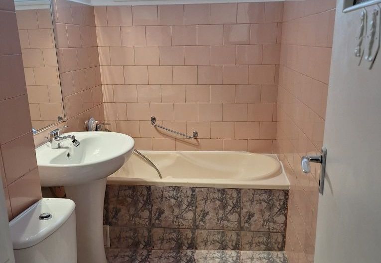 Apartament 3 camere Drumul Taberei, renovat, nemobilat, langa metrou - Poză 2