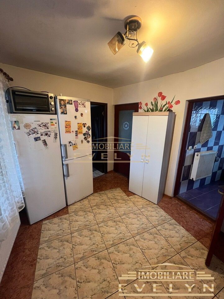 Casa + teren de vanzare in Zaicesti la strada principala, pret 75000 euro negociabil! - Poză 11