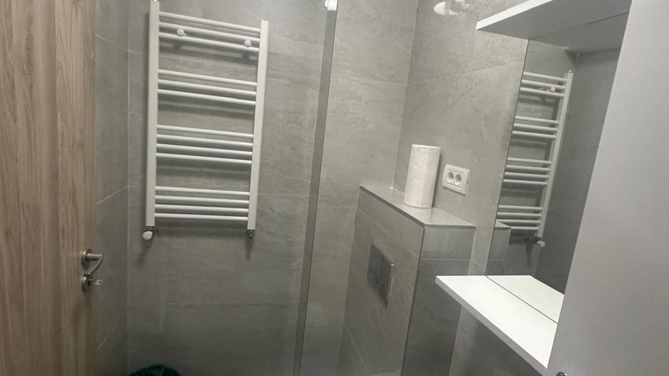 Garsonieră în Popești-Leordeni, Mobilată si utilată,piscina,metrou Berceni - Poză 10