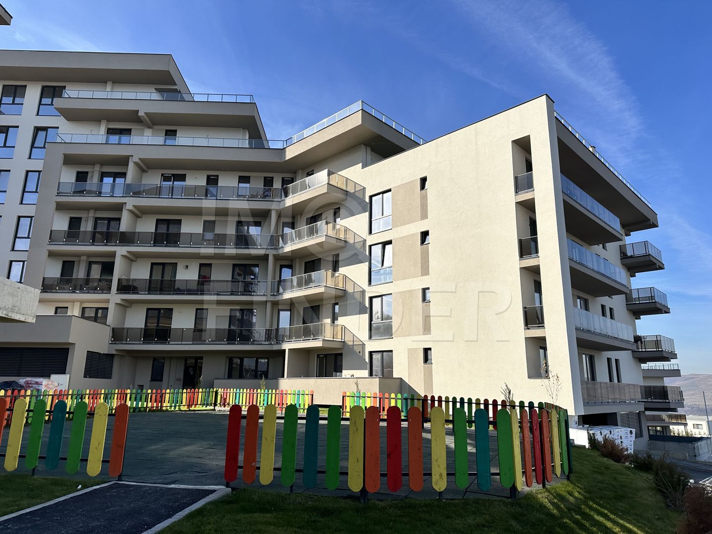 COMISION ZERO - 2 camere 49 mp+ 10 mp terasa, zona VIVO, cu CF - Poză 6