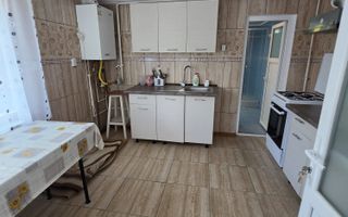🏡 Casă renovată cu 6 camere, teren 557 mp – Berceni, Prahova - Poză 35