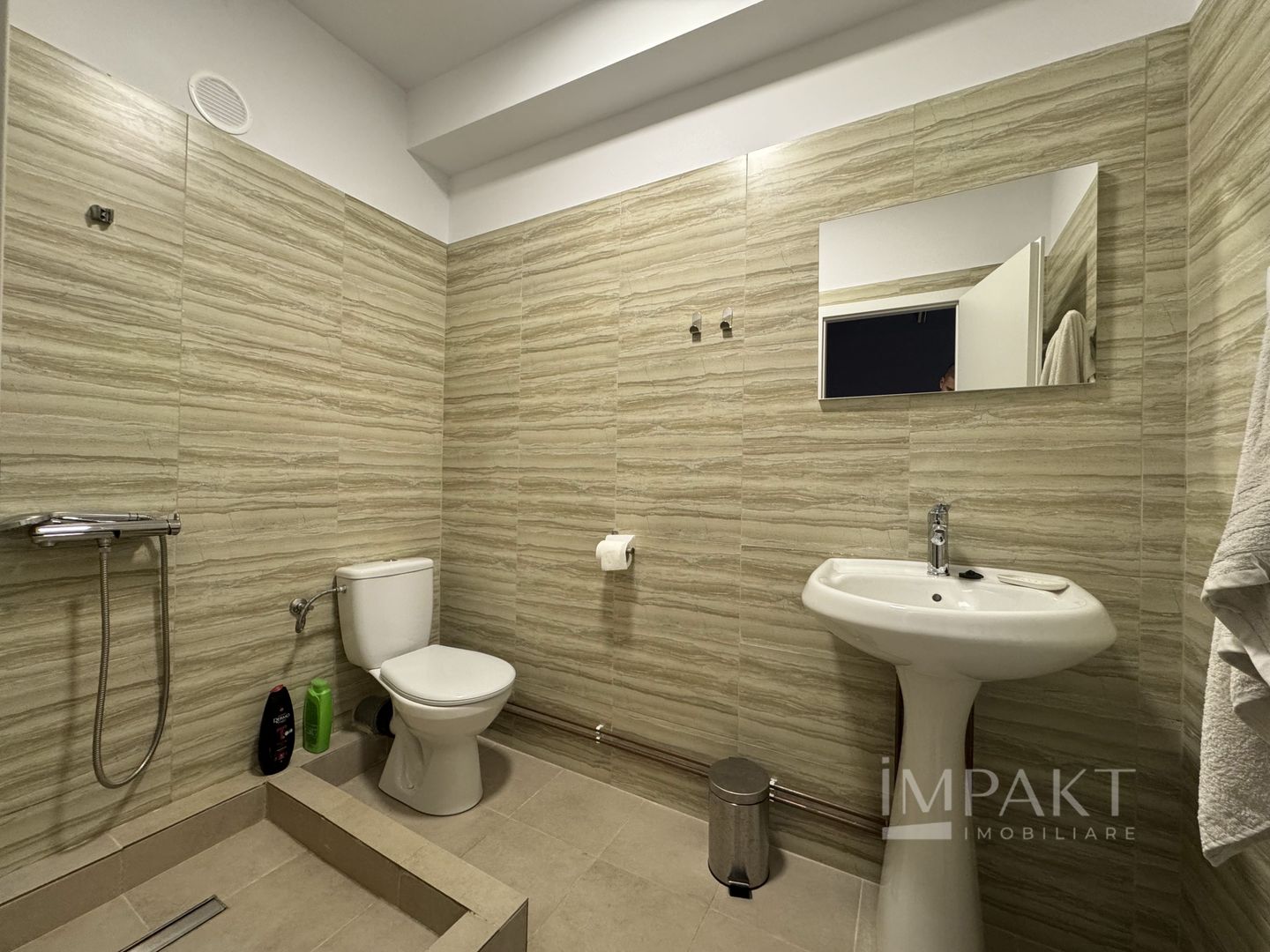 Spatiu comercial de inchiriat in Apahida, modern, 70mp,, birouri - Poză 7