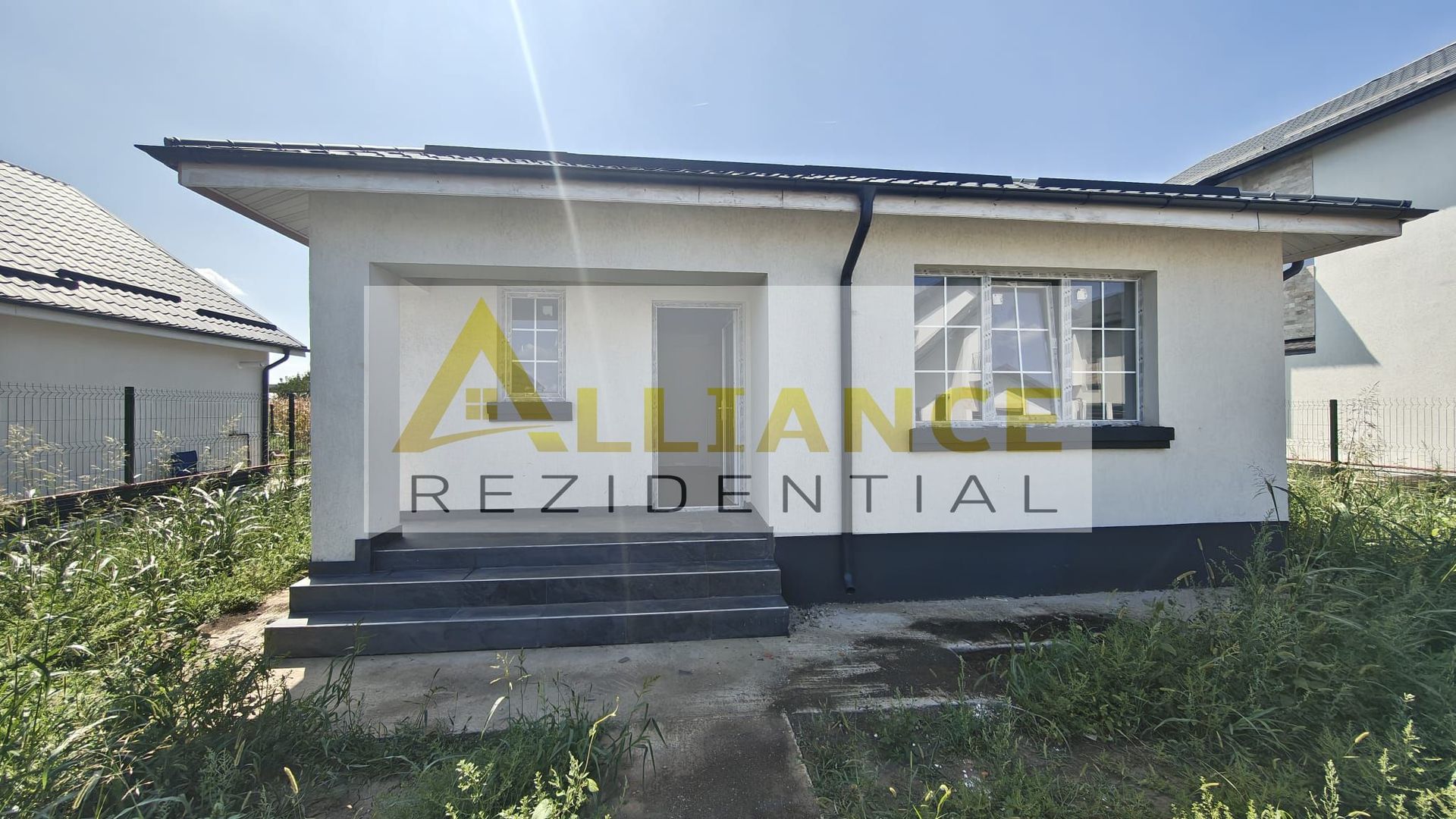 Casa  | 3 camere | Teren 350 mp | Strada Asfaltata - Poză 2