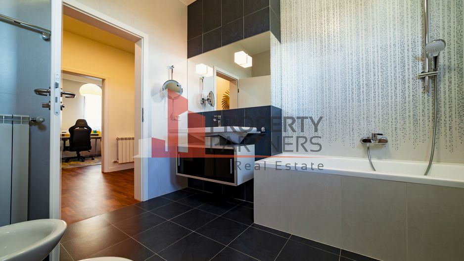 Vilă cu vedere panoramică – Central Brașov - Poză 9