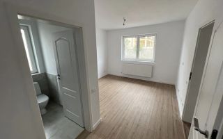 Casa dintre lacuri, Crevedia, cartier nou. - Poză 12