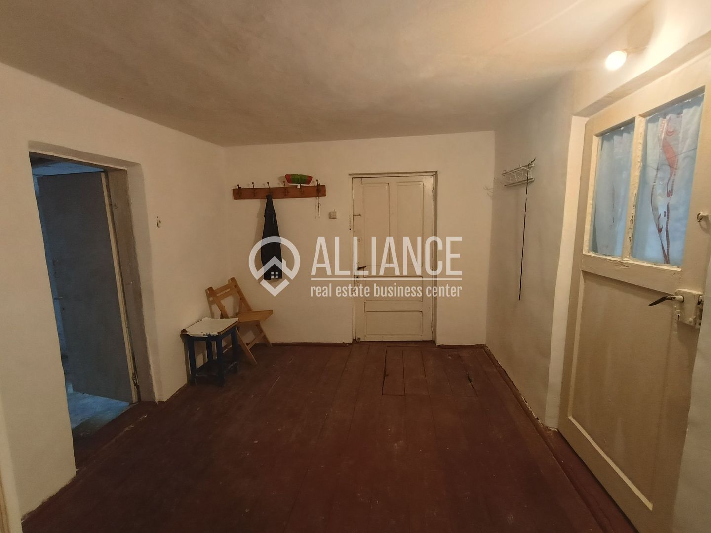 CUMPANA ( cod02) - Casa batraneasca 5 camere cu teren 491 mp - Poză 5