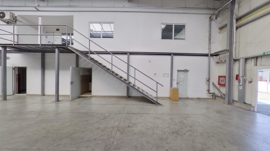 HALĂ INDUSTRIALĂ 854 MP 0% COMISION 3eur/mp - Poză 4