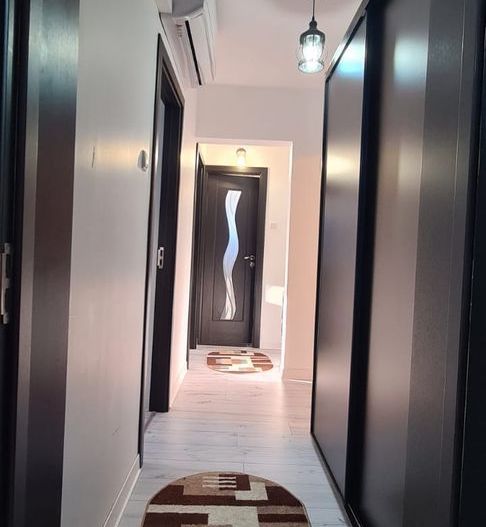 De vanzare apartament cu 3 camere, Piata Centrala, et. 3, 105.000 euro - Poză 7