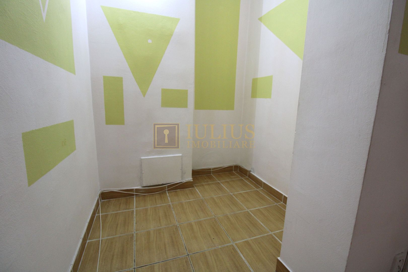 Apartament cu 3 camere, Bucovina-Torontalului - Poză 12