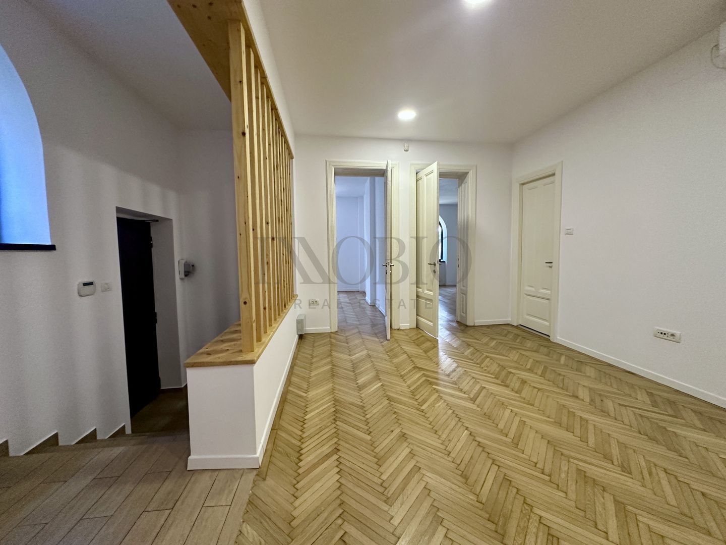 Vila Interbelica Restaurata | Capitale | Pretabil Birouri - Showroom - Poză 2