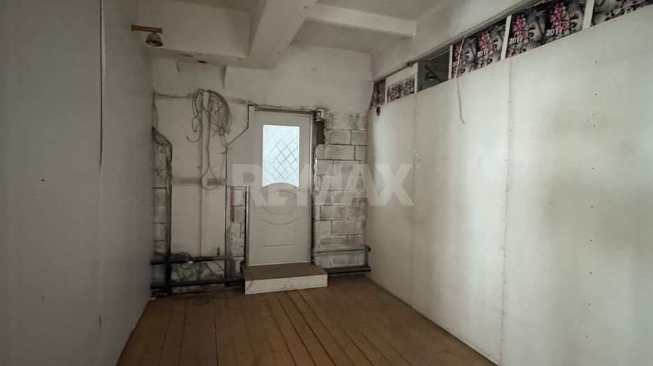 Spațiu comercial versatil în zona centrală - Poză 14