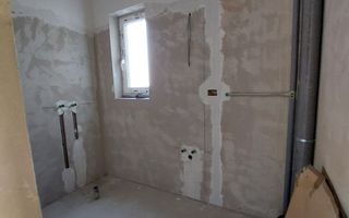 Casă spațioasă cu grădină în Florești, aproape de zona Somesului. - Poză 4