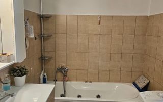 Apartament spațios, 2 camere, 2 balcoane, în zona Florilor. - Poză 6