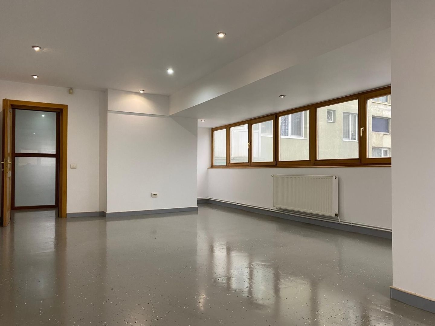 Apartament 4 camere-Ideal Birouri / Sediu Firmă – Etaj 1 – Comision 0% - Poză 2