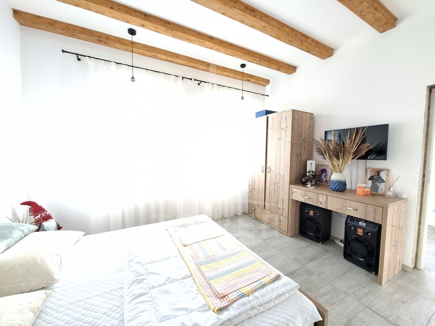 Casa renovata in Fantanele - Poză 9